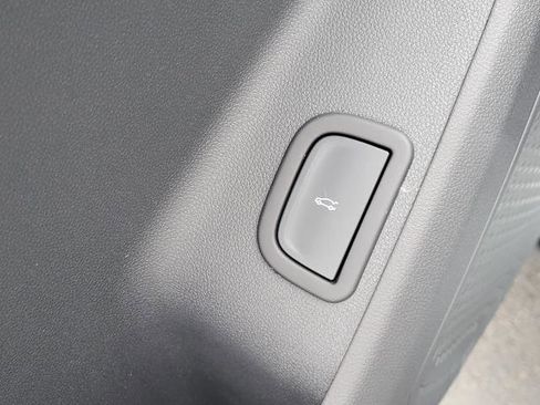 New 2026 Chevrolet Traverse LT w/ Midnight/Sport Edition image 8