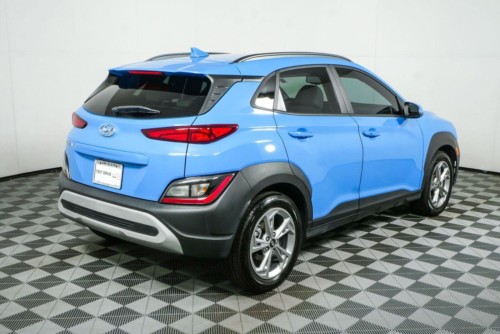 Used 2022 Hyundai Kona SEL FWD image 3