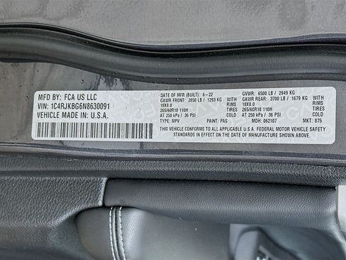 Used 2022 Jeep Grand Cherokee L Limited w/ Luxury Tech Group II image 12