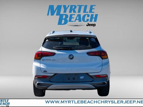 Used 2020 Buick Encore GX Essence w/ Experience Buick Package image 5