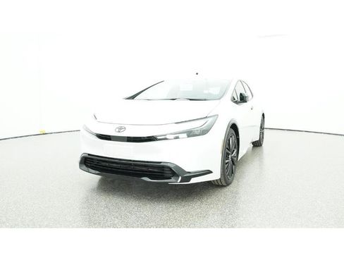 New 2026 Toyota Prius Plug-In Hybrid FWD image 32