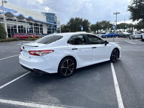 Used 2020 Toyota Camry LE FWD image 4