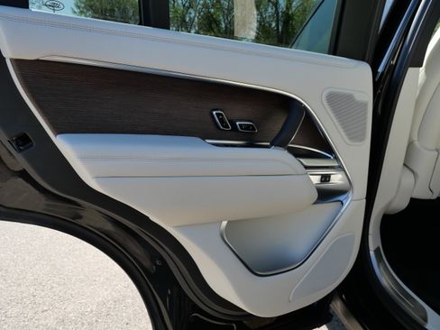 Certified 2023 Land Rover Range Rover Autobiography AWD/4WD image 16