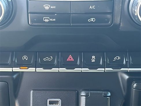 Used 2020 Chevrolet Silverado 1500 Custom w/ Custom Value Package image 27