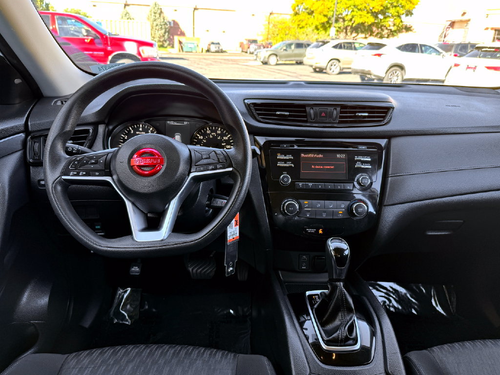 Used 2017 Nissan Rogue S AWD/4WD image 25