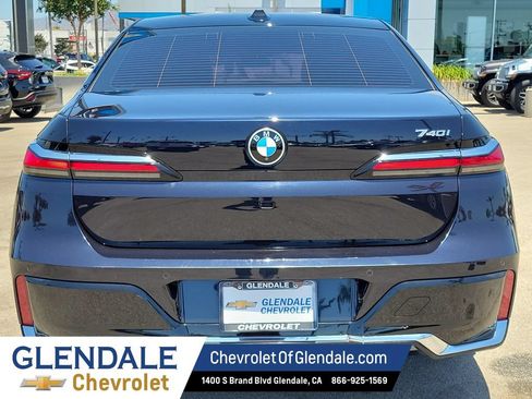 Used 2024 BMW 740i RWD image 12