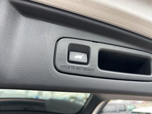 Used 2023 Honda CR-V EX-L image 25
