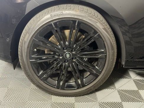 Used 2024 Land Rover Range Rover Long Wheelbase SE image 14