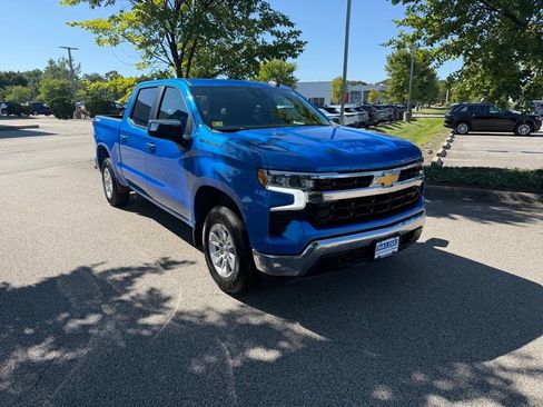 Used 2025 Chevrolet Silverado 1500 LT AWD/4WD image 7