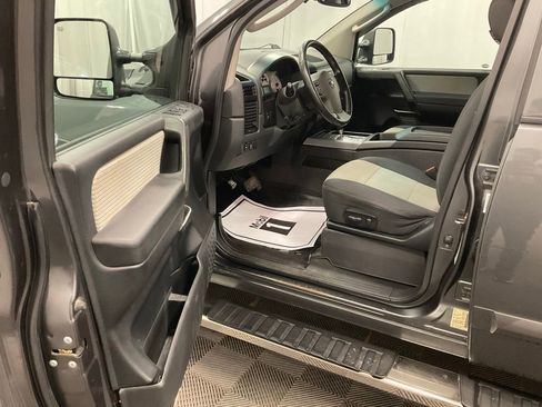 Used 2010 Nissan Titan PRO-4X w/ Pro-4x Premium Utility Pkg image 4