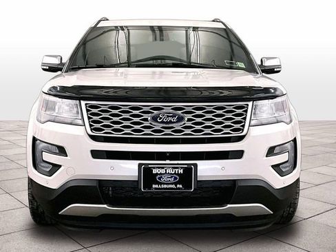 Used 2017 Ford Explorer Platinum AWD/4WD image 3