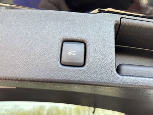 Used 2024 Ford Escape ST-Line Elite w/ Premium Technology Package image 27