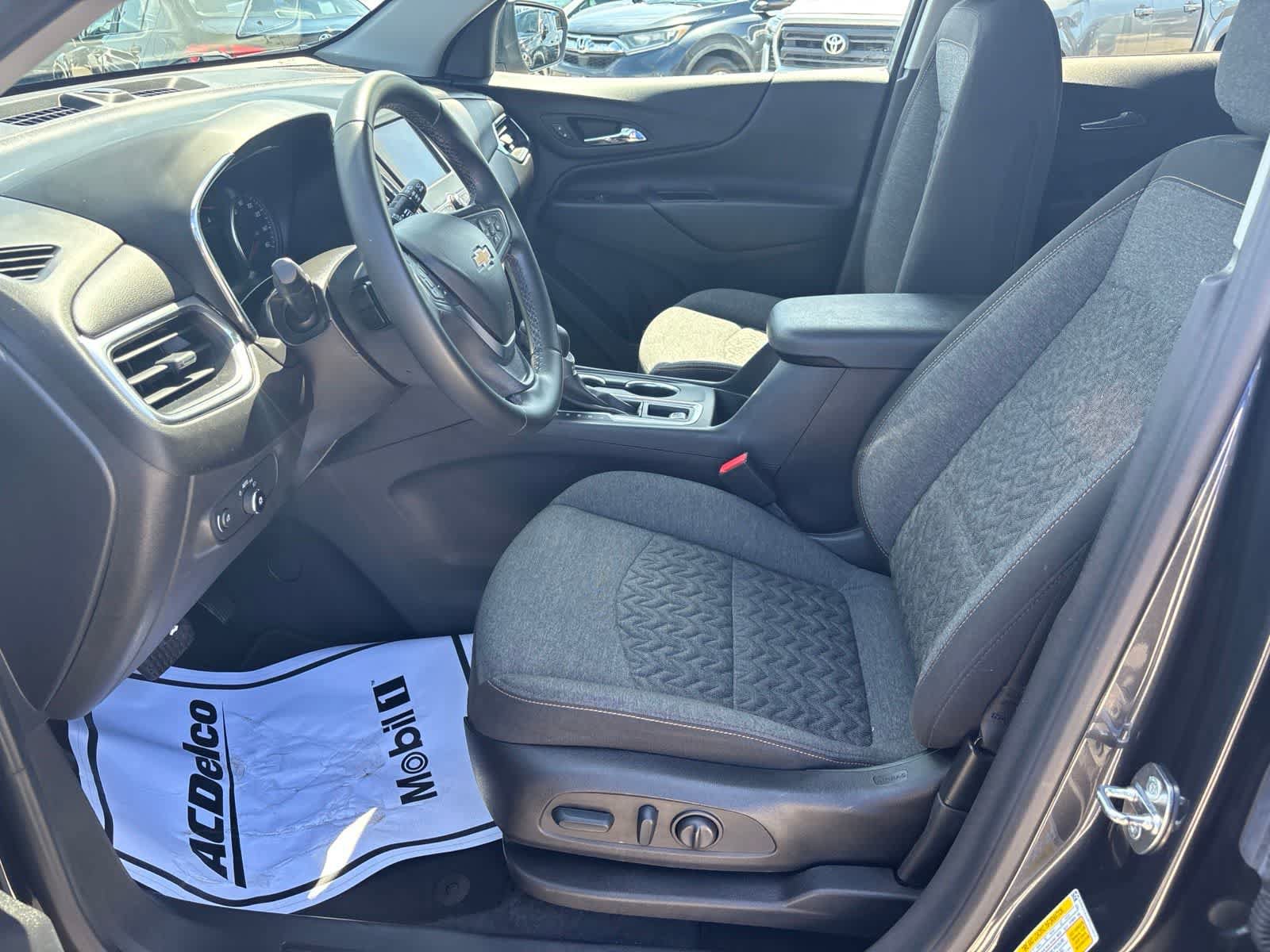 Used 2023 Chevrolet Equinox LT AWD/4WD image 7