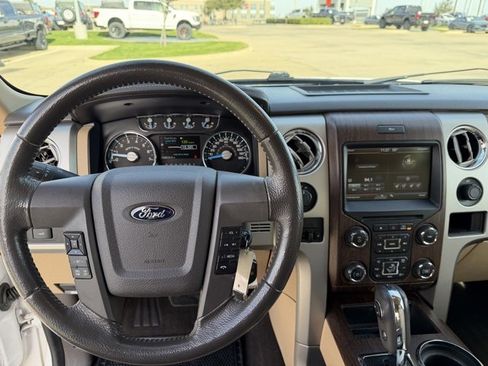 Used 2014 Ford F150 Lariat w/ Lariat Chrome Package image 12