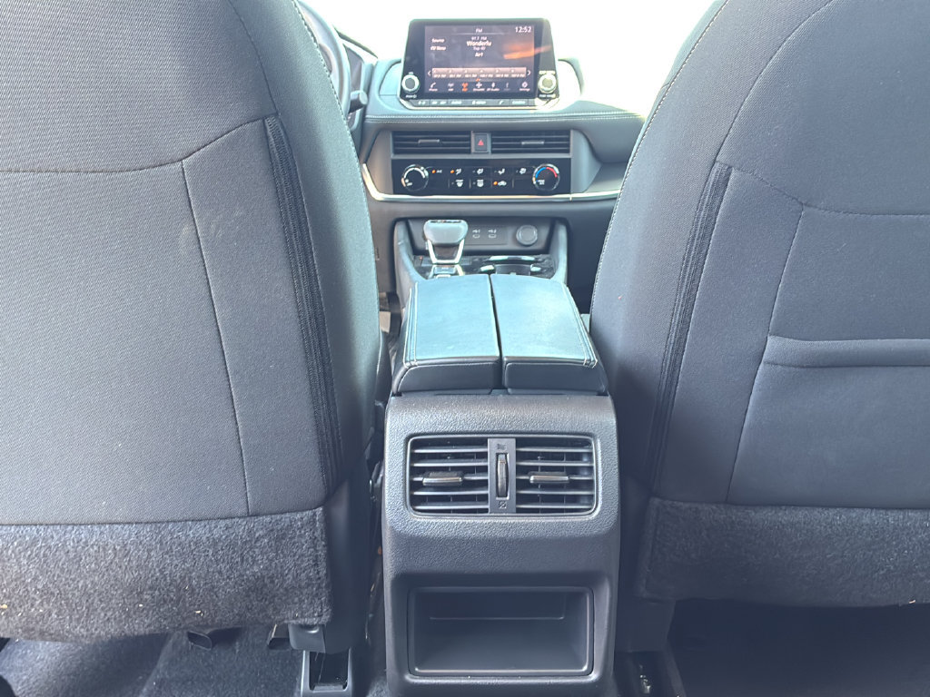 Used 2025 Nissan Rogue S FWD image 26