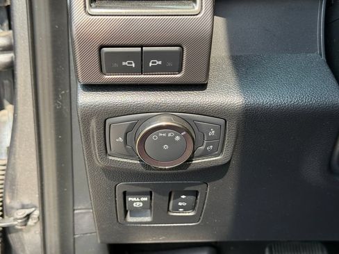 Used 2019 Ford F150 Raptor w/ Equipment Group 802A Luxury AWD/4WD image 19