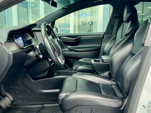 Used 2018 Tesla Model X 100D image 12