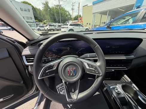 Used 2025 Buick Envision Preferred AWD/4WD image 16