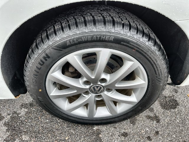 Used 2015 Volkswagen Jetta SE FWD image 26