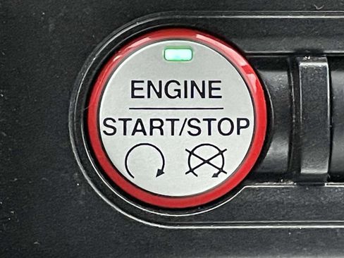 Used 2016 Ford Mustang Coupe image 6