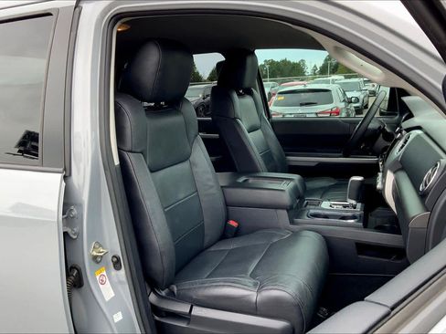 Used 2020 Toyota Tundra SR5 w/ SR5 Leather Package image 9