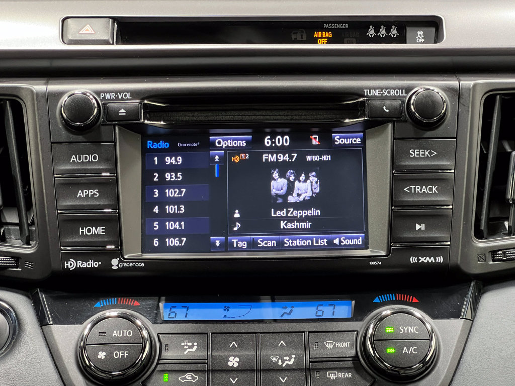 Used 2018 Toyota RAV4 SE w/ Power Extra Value Package AWD/4WD image 24