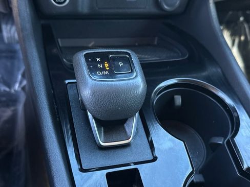 Used 2023 Nissan Rogue SV image 29