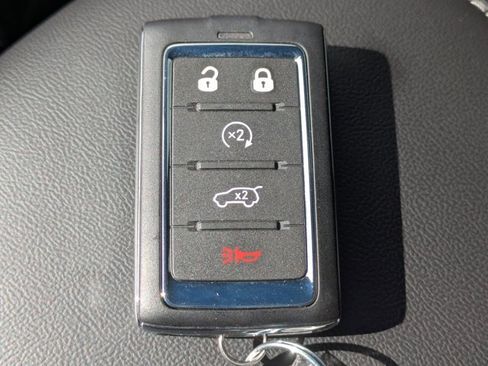 New 2025 Jeep Grand Cherokee Altitude image 25