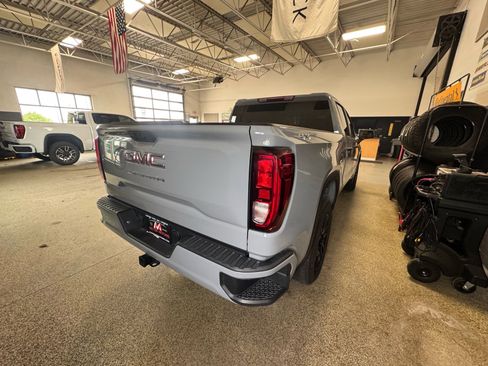 Used 2024 GMC Sierra 1500 Pro w/ Graphite Edition AWD/4WD image 5