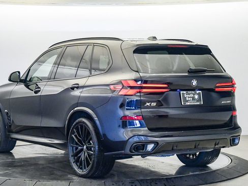 Certified 2025 BMW X5 xDrive40i w/ M Sport Package image 2