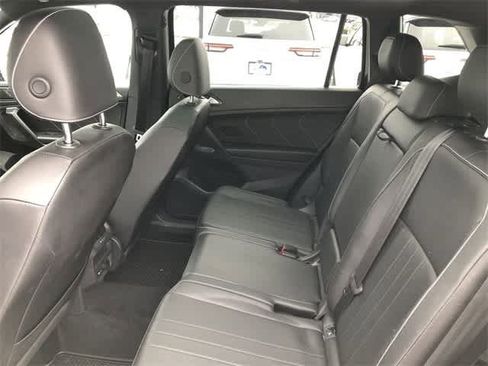 Used 2022 Volkswagen Tiguan SE R-Line image 24