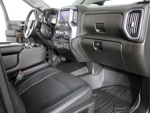 Used 2022 GMC Sierra 3500 SLT image 39