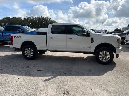 Used 2022 Ford F250 Platinum w/ FX4 Off-Road Package AWD/4WD image 4