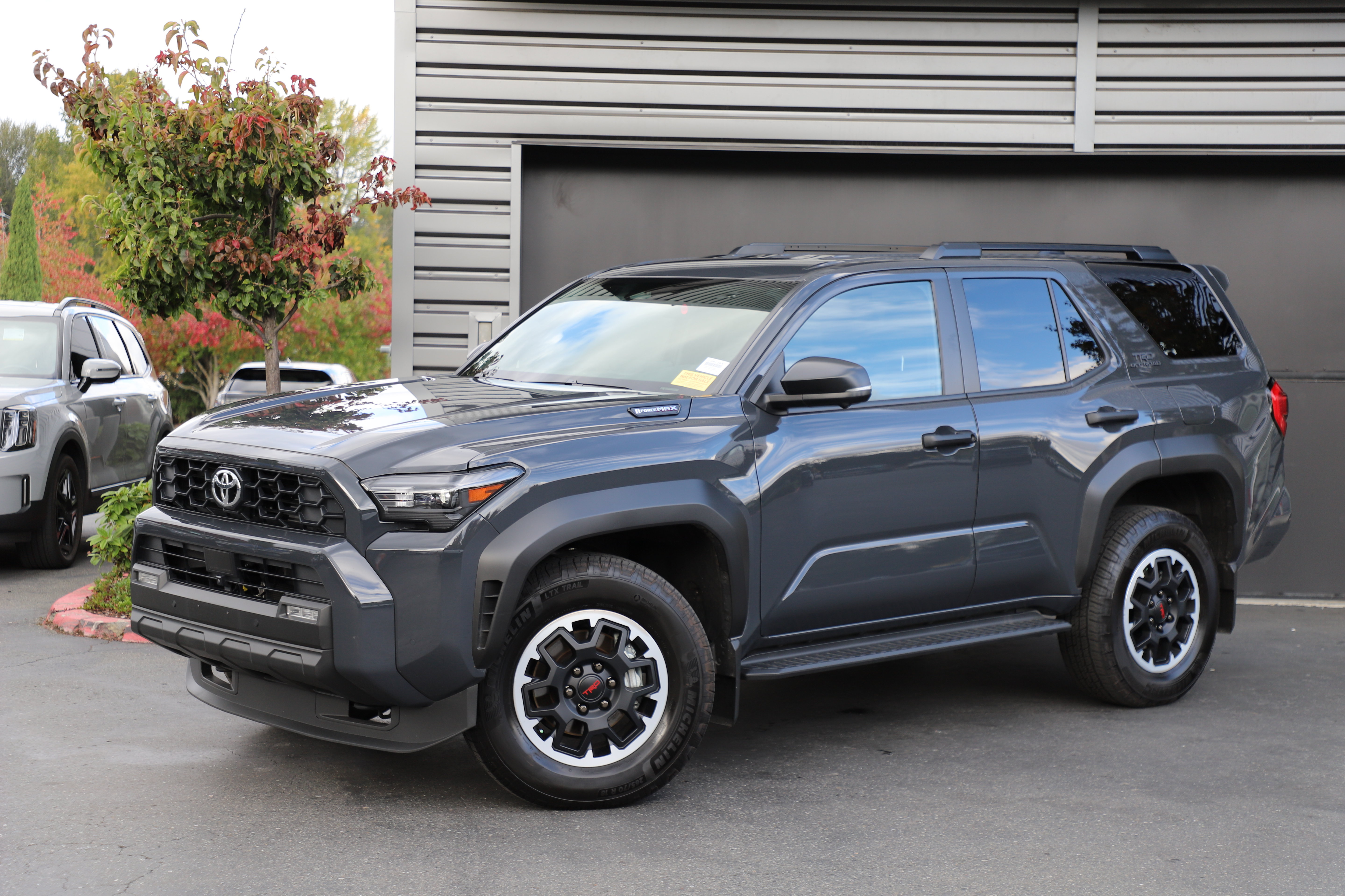 Used 2025 Toyota 4Runner TRD Off-Road Premium AWD/4WD image 1