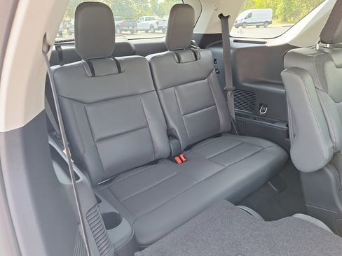 New 2025 Ford Explorer Active w/ Active Comfort Package image 19