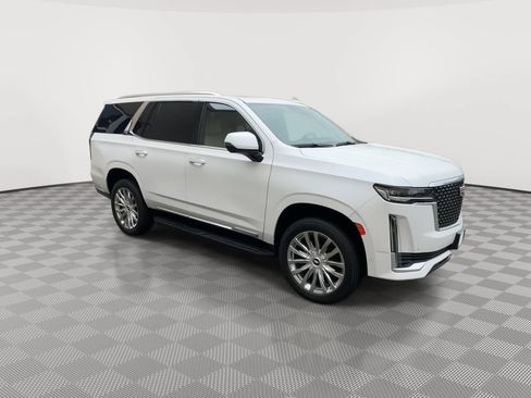 Certified 2024 Cadillac Escalade Premium Luxury AWD/4WD image 3