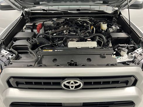Used 2025 Toyota 4Runner SR5 AWD/4WD image 71