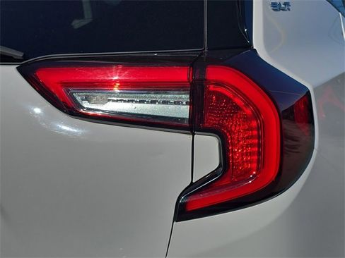 Used 2024 GMC Terrain SLT image 8