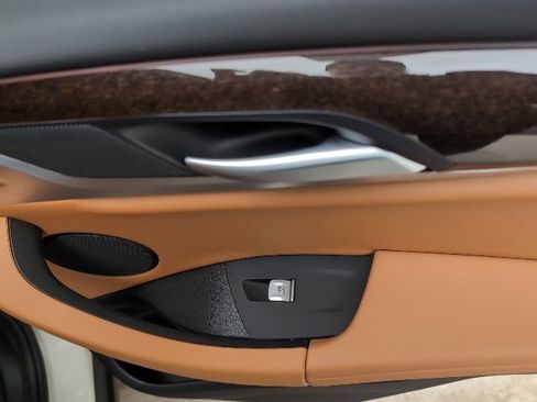 Used 2023 BMW X3 xDrive30i w/ Premium Package image 23