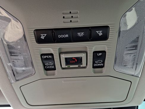 Used 2021 Toyota RAV4 XLE Premium AWD/4WD image 23