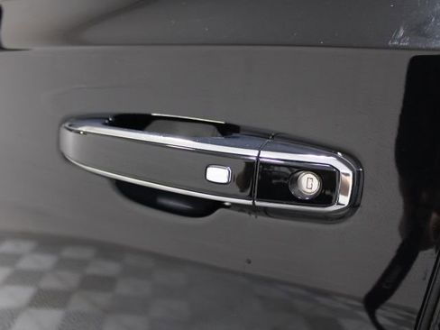 Used 2023 GMC Yukon Denali Ultimate image 18