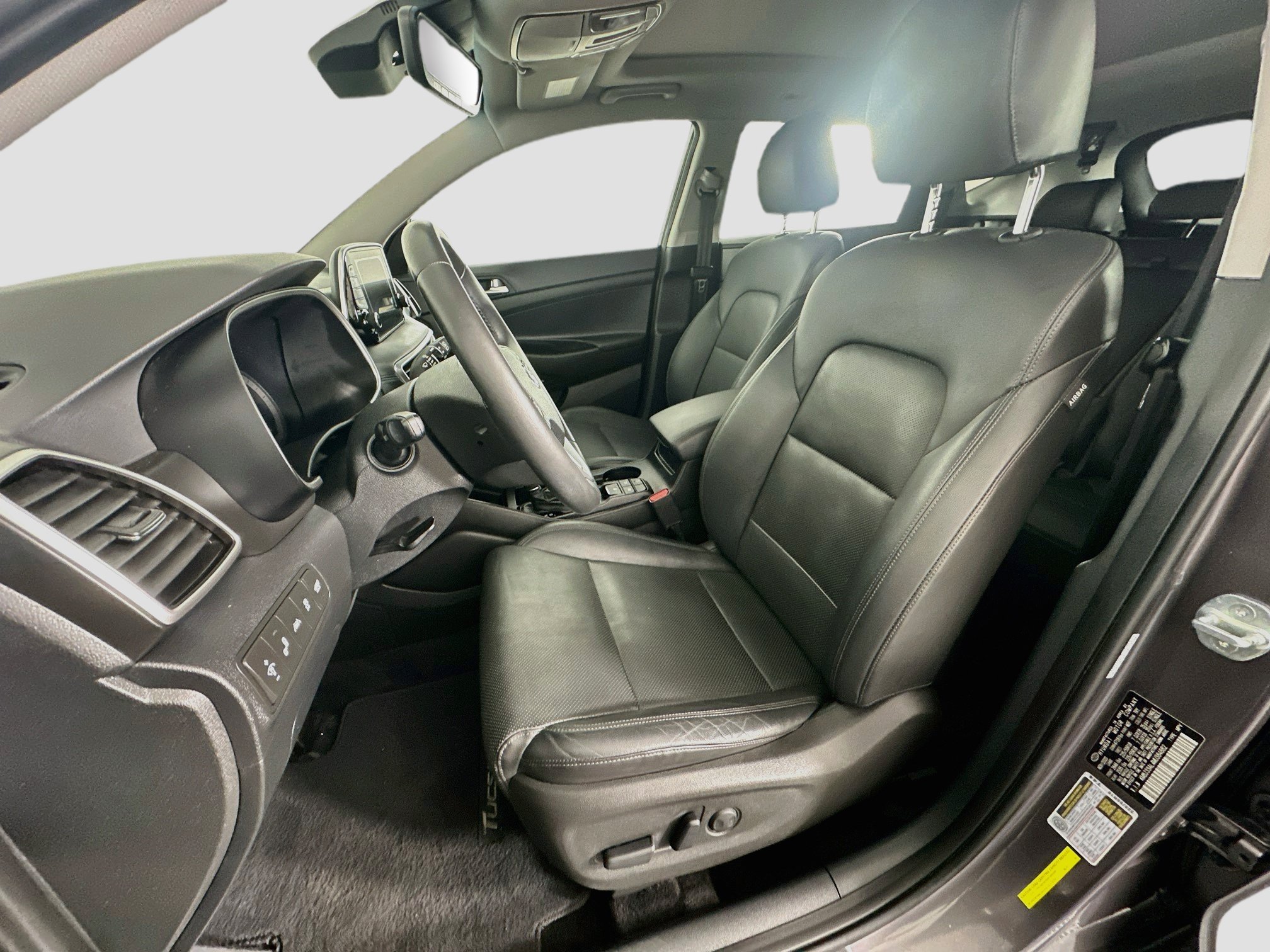 Used 2021 Hyundai Tucson Ultimate w/ Cargo Package FWD image 13