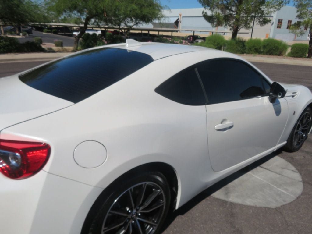 Used 2020 Toyota 86 RWD image 10