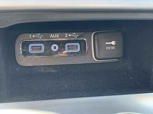 Used 2020 Jeep Grand Cherokee Limited AWD/4WD image 29