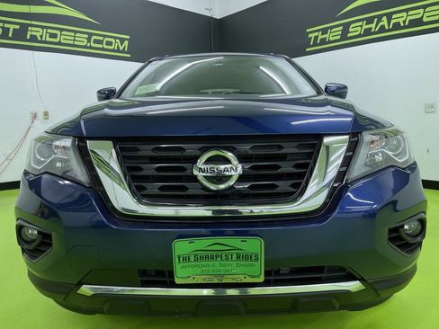 Used 2018 Nissan Pathfinder Platinum w/ Cargo Package image 3