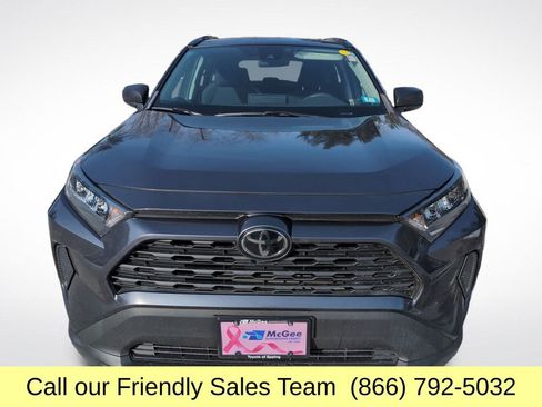 Used 2020 Toyota RAV4 LE image 10