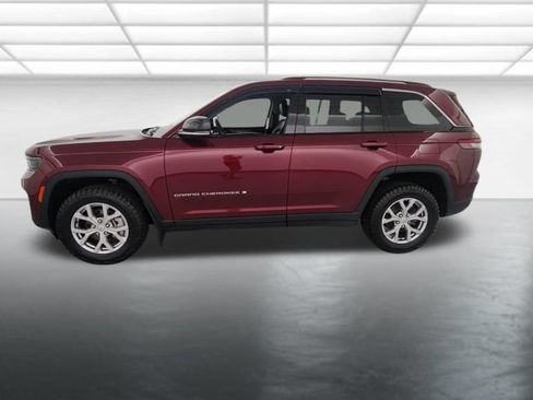 Used 2022 Jeep Grand Cherokee Limited w/ Luxury Tech Group II AWD/4WD image 4