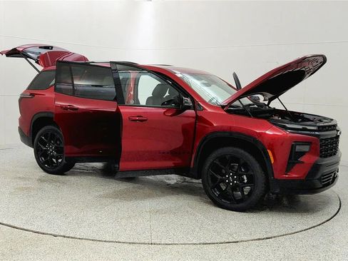 New 2026 Chevrolet Traverse RS image 9