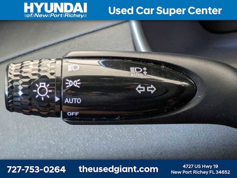Used 2023 Hyundai Santa Cruz SE AWD/4WD image 28