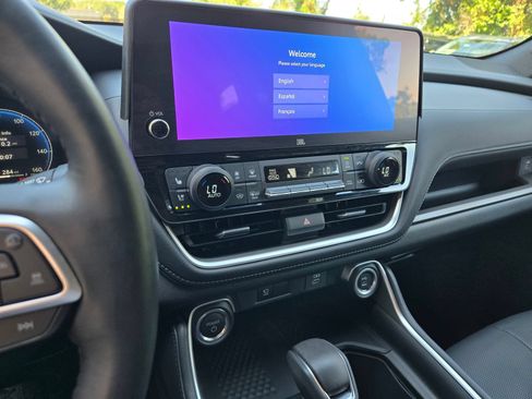 Used 2026 Toyota Grand Highlander AWD Hybrid image 15